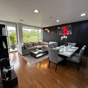 Maravilloso Departamento Con Parqueadero Gratis Cuenca