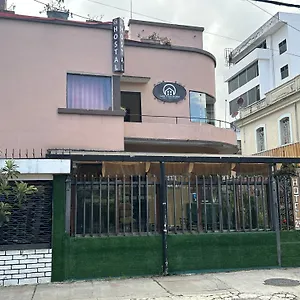 hostal-casa-franciscana.hotelsquito.com/